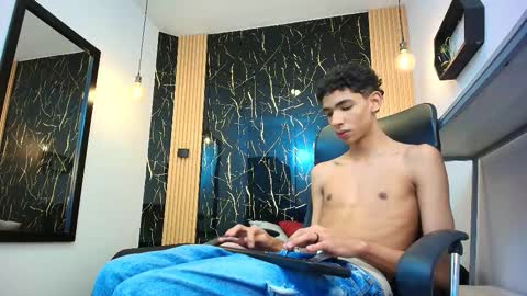 Snapshot of valerihot_1 chatting on 03-23-26, 03:21 VALERIO online show from 03-23-26, 03:21