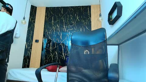 Snapshot of valerihot_1 chatting on 04-02-26, 03:48 VALERIO online show from 04-02-26, 03:48