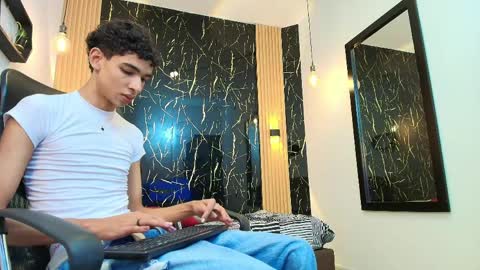 Snapshot of valerihot_1 chatting on 04-08-26, 02:55 VALERIO online show from 04-08-26, 02:55