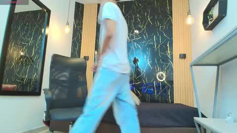 Snapshot of valerihot_1 chatting on 05-15-26, 03:02 VALERIO online show from 05-15-26, 03:02