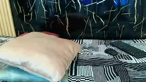 Snapshot of valerihot_1 chatting on 05-15-26, 11:01 VALERIO online show from 05-15-26, 11:01