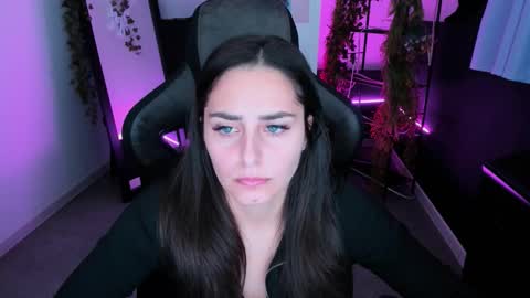 Valerie online show from 10-29-25, 03:03