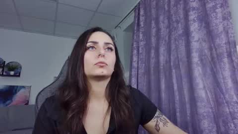 Valerie online show from 11-24-25, 02:28