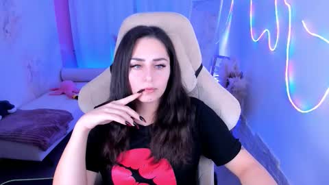 Valerie online show from 12-04-25, 04:16