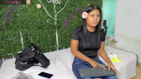 Snapshot of valery_021 chatting on 12-22-24, 12:16 Valery online show from 12-22-24, 12:16
