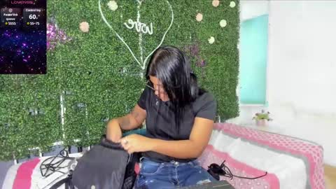 Snapshot of valery_021 chatting on 12-30-24, 12:09 Valery online show from 12-30-24, 12:09