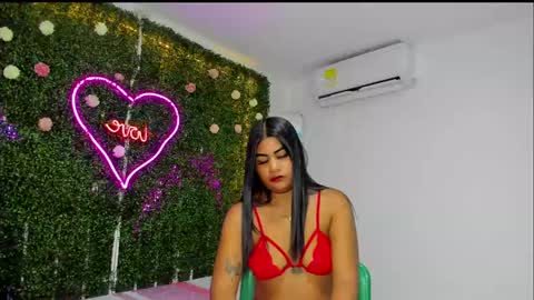 Snapshot of valery_021 chatting on 01-15-25, 03:07 Valery online show from 01-15-25, 03:07