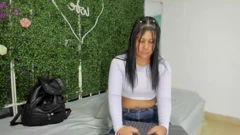 Snapshot of valery_021 chatting on 02-16-25, 11:16 Valery online show from 02-16-25, 11:16