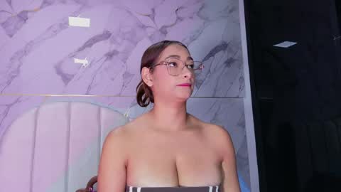 Valeryn online show from 05-06-26, 03:02