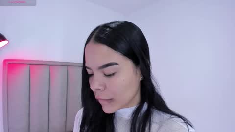 Cris  online show from 10-13-25, 01:11