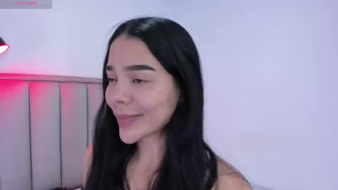 Cris  online show from 11-21-25, 02:43