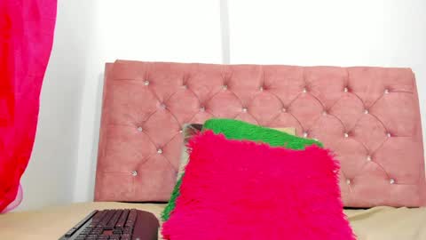 Snapshot of valery_adams13 chatting on 05-09-26, 10:42 valery_adams13 online show from 05-09-26, 10:42