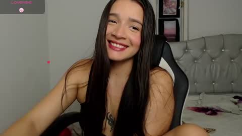 Snapshot of valery_alejo chatting on 07-11-26, 04:15 valeria online show from 07-11-26, 04:15