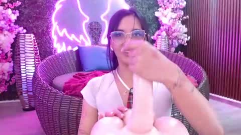 valery_blush online show from 06-12-26, 09:41