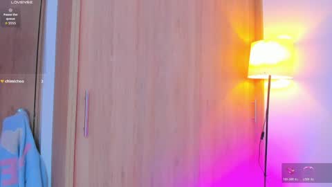 Snapshot of valery_kils chatting on 04-12-26, 01:10 VALERY online show from 04-12-26, 01:10