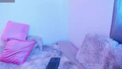 Snapshot of valery_kils chatting on 04-26-26, 01:09 VALERY online show from 04-26-26, 01:09
