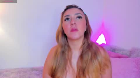 Snapshot of valery_kils chatting on 04-30-26, 02:07 VALERY online show from 04-30-26, 02:07