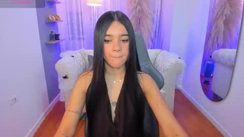Snapshot of valery_lane chatting on 10-16-25, 11:33 Valery Lane online show from 10-16-25, 11:33