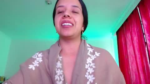 Snapshot of valery_meer_ chatting on 04-21-26, 12:00 Valeria online show from 04-21-26, 12:00