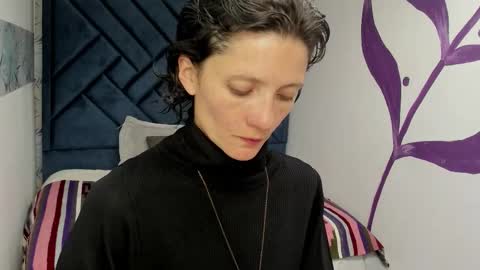 Snapshot of valery_more__ chatting on 11-06-25, 12:17 VALERY MORE online show from 11-06-25, 12:17