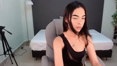 Snapshot of valery_restrepo chatting on 06-23-26, 08:40 valery_restrepo online show from 06-23-26, 08:40