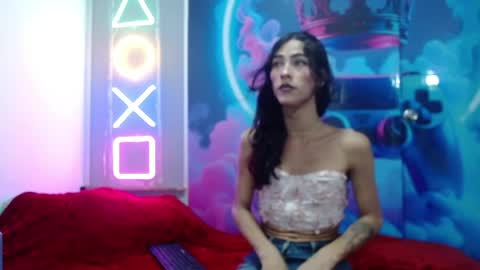 Snapshot of valery_slim18 chatting on 04-10-26, 01:22 valery online show from 04-10-26, 01:22