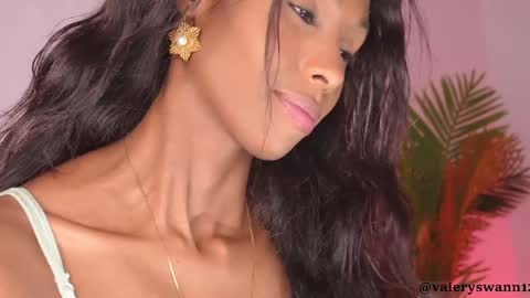 Valery swan1 online show from 10-04-25, 04:21