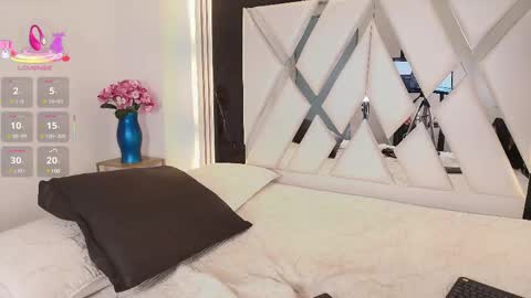 Snapshot of valery_wang chatting on 03-02-25, 02:43 Val online show from 03-02-25, 02:43