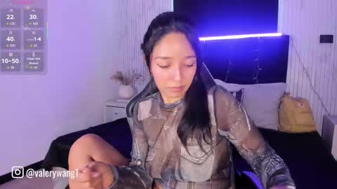 Snapshot of valery_wang chatting on 09-16-25, 12:06 Val online show from 09-16-25, 12:06