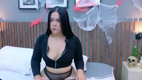 Snapshot of valerya_collem chatting on 10-17-25, 10:12 Valerya Collem online show from 10-17-25, 10:12