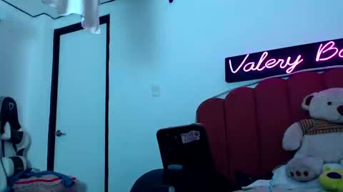 B V Naughty online show from 12-18-24, 01:37