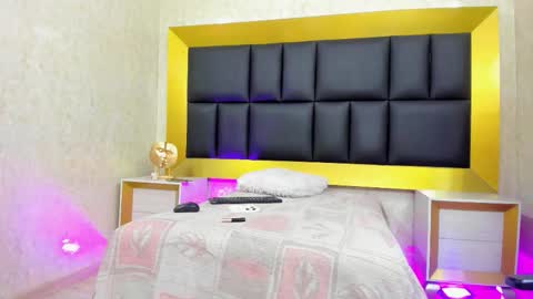 Snapshot of valerybellotti chatting on 03-22-26, 01:03 Valery online show from 03-22-26, 01:03