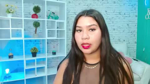 Snapshot of valerybliss_ chatting on 05-12-26, 02:30 Valery online show from 05-12-26, 02:30