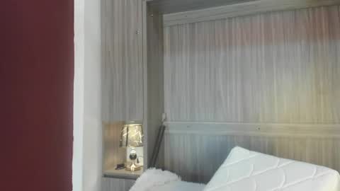 Snapshot of valerymeyerr chatting on 04-20-26, 12:19 valerymeyerr online show from 04-20-26, 12:19