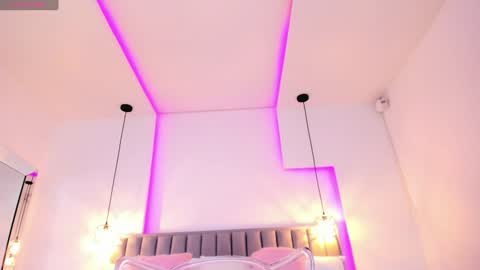 Carla online show from 01-17-25, 05:08