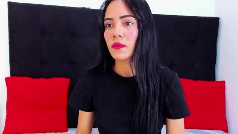 Snapshot of valerythompsonper chatting on 09-08-25, 08:30 valery online show from 09-08-25, 08:30