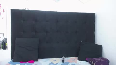 Snapshot of valerythompsonper chatting on 09-13-25, 09:58 valery online show from 09-13-25, 09:58