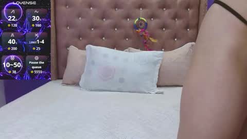 ValeryTunder online show from 11-21-25, 11:14