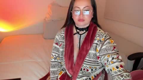 My name is Valery... Nice to meet you  thumb up me please its important online show from 01-10-25, 03:07