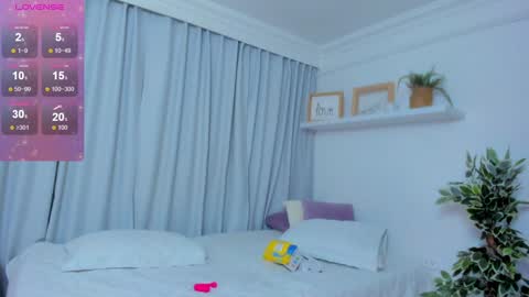 Snapshot of valerywalker7 chatting on 12-10-24, 02:05 Valery Walker online show from 12-10-24, 02:05
