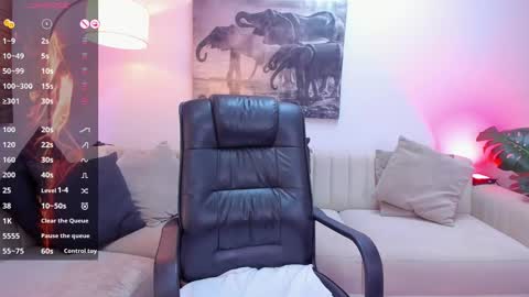 Snapshot of valerywalker7 chatting on 02-16-25, 01:58 Valery Walker online show from 02-16-25, 01:58