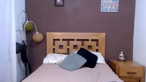 Snapshot of valesantodomingo chatting on 11-12-25, 11:47 Sofia online show from 11-12-25, 11:47