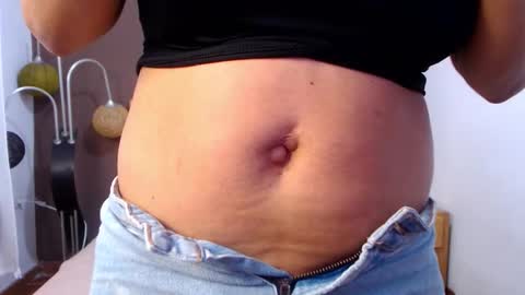 Snapshot of valesantodomingo chatting on 11-14-25, 11:24 Sofia online show from 11-14-25, 11:24