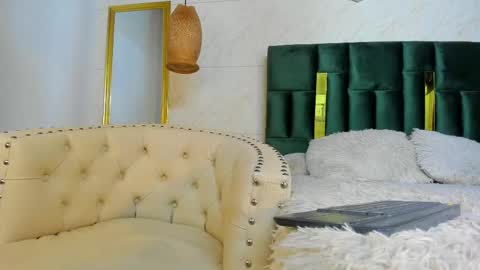 Valentino online show from 05-03-26, 11:27