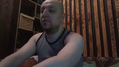 Snapshot of valiko1538 chatting on 06-15-26, 09:00 Richard online show from 06-15-26, 09:00
