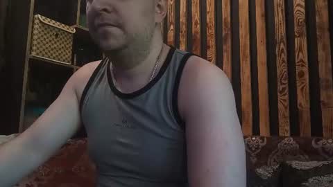 Snapshot of valiko1538 chatting on 06-20-26, 11:35 Richard online show from 06-20-26, 11:35