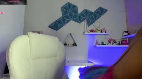 Valkiria online show from 10-27-25, 05:44