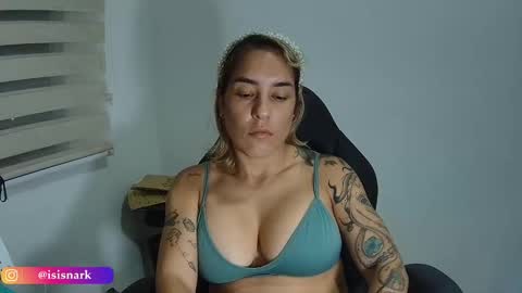 Snapshot of valkyriarose chatting on 10-17-25, 11:18 Isis online show from 10-17-25, 11:18