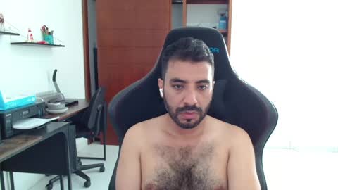Snapshot of vallartamexi chatting on 05-17-26, 09:55 Roberto Carlos online show from 05-17-26, 09:55