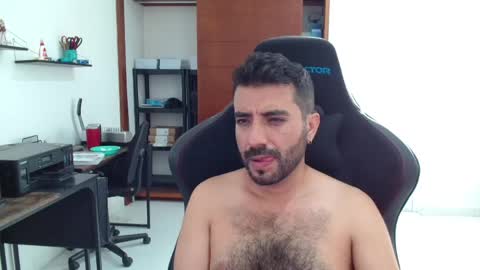 Snapshot of vallartamexi chatting on 05-20-26, 11:44 Roberto Carlos online show from 05-20-26, 11:44